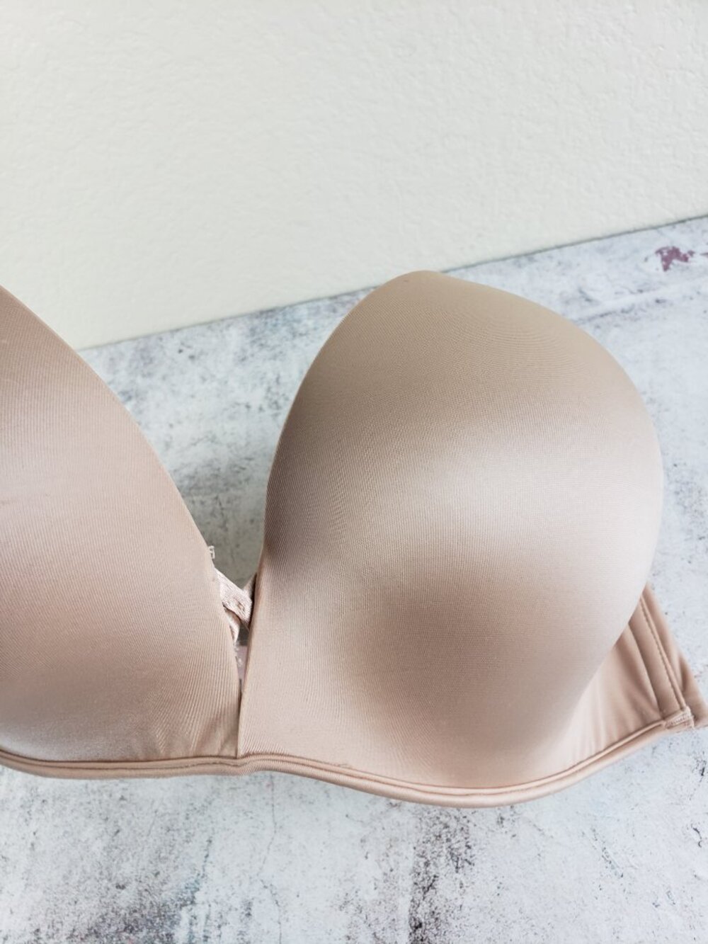 Victoria's Secret 38C Very Sexy Bombshell Add-2-Cups Push-Up Strapless Bra - Picture 3 of 12